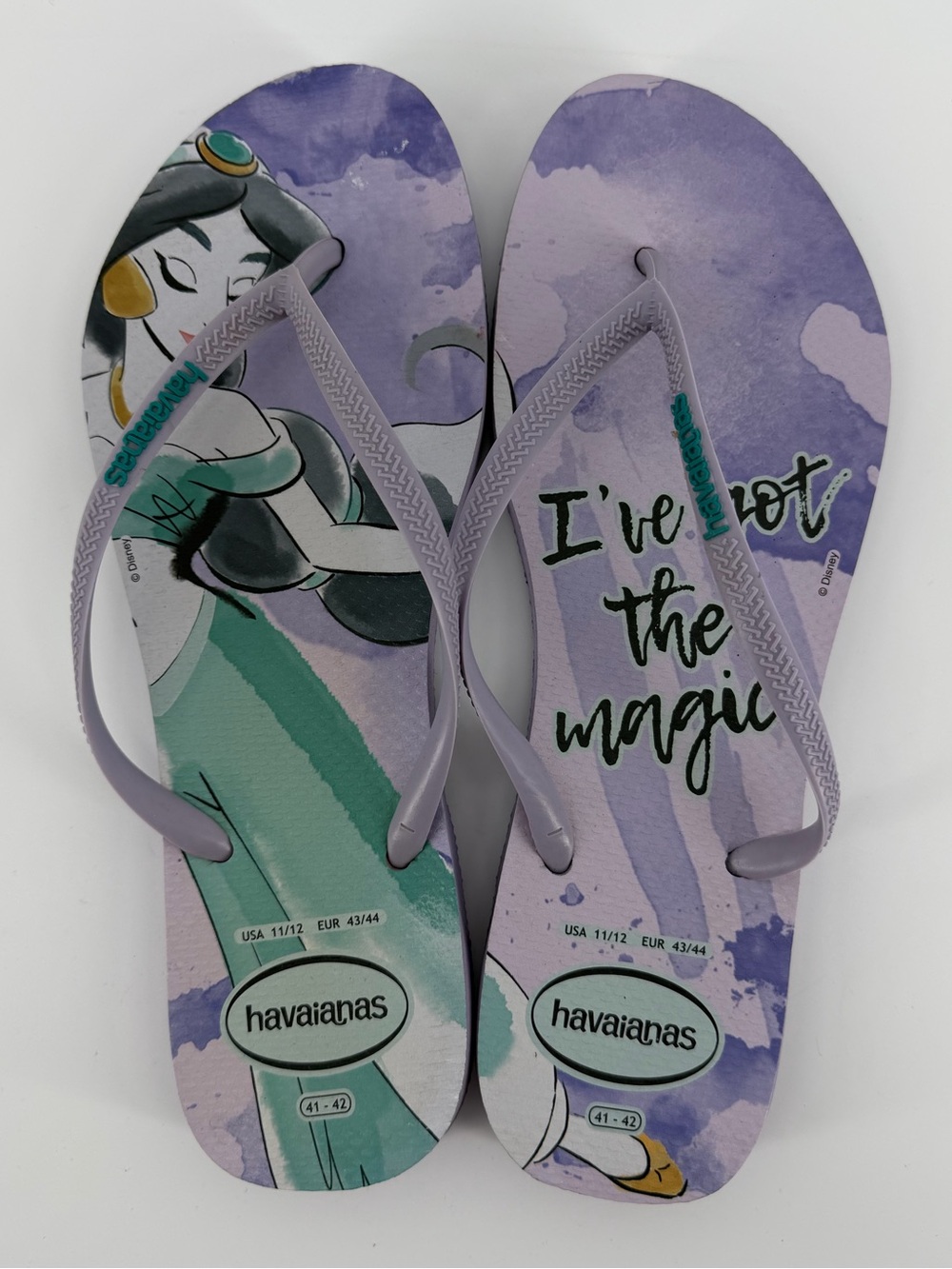 Havaianas x Disney Princess Jasmine Graphic Flip Flops, Women's 11/12 (41/42)